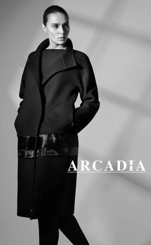 ARCADIA女装品牌专为 自强、独立、自主、对美有一定的诠释与见解的智慧女性,量身打造专属于你的风格服饰, ARCADIA在西班牙语寓意为勇敢的女人。品牌的创作灵魂和灵感也正来源于此,其创作出发点是为都市中勇于独立面对生活,敢于面对生命挑战有独特见解的女性而设计。 勇敢(BRAVE) 智慧(WISDOM) 美丽(BEAUTIFUL) 是【ARCADIA】的核心设计理念 北京焱华励上服装服饰有限公司主要从事服装服饰、鞋帽、针纺织品销售。店面覆盖王府井、西单、SOGO等北京及外地各大知名商场。