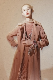 MIGAINO曼娅奴威尼斯人网站2020秋季新款服饰系列