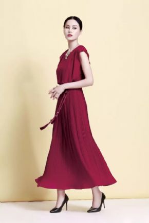 图女装2016夏季新款流行勃艮第酒红色服饰搭